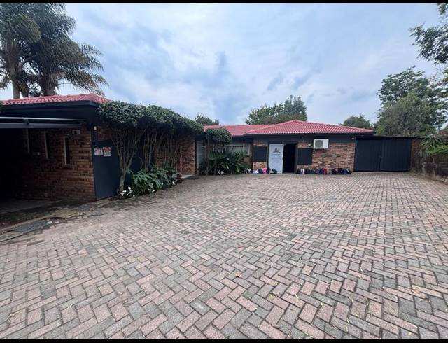 3 BEDROOM HOUSE FOR SALE IN WENTWORTH PARK